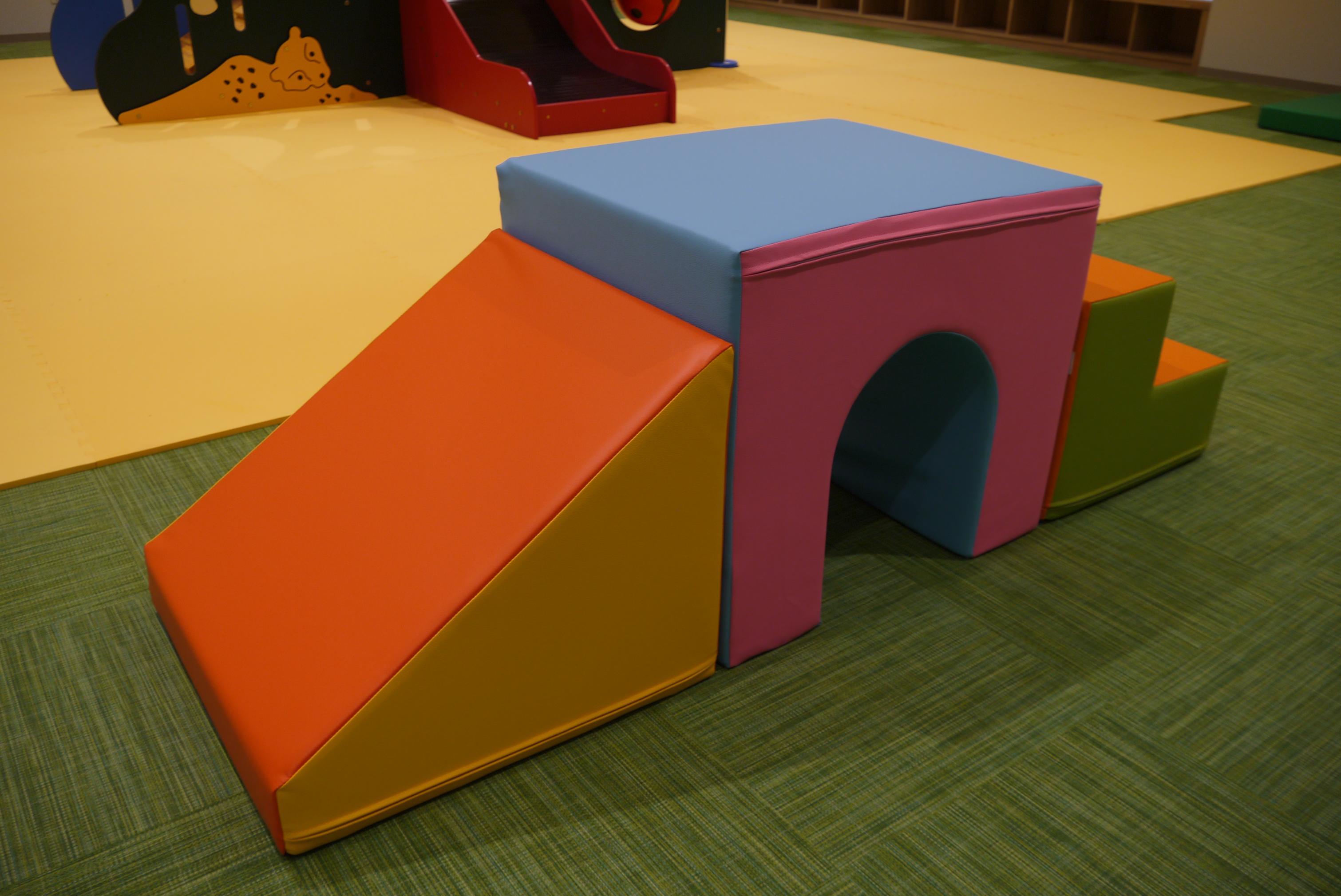 クッション遊具