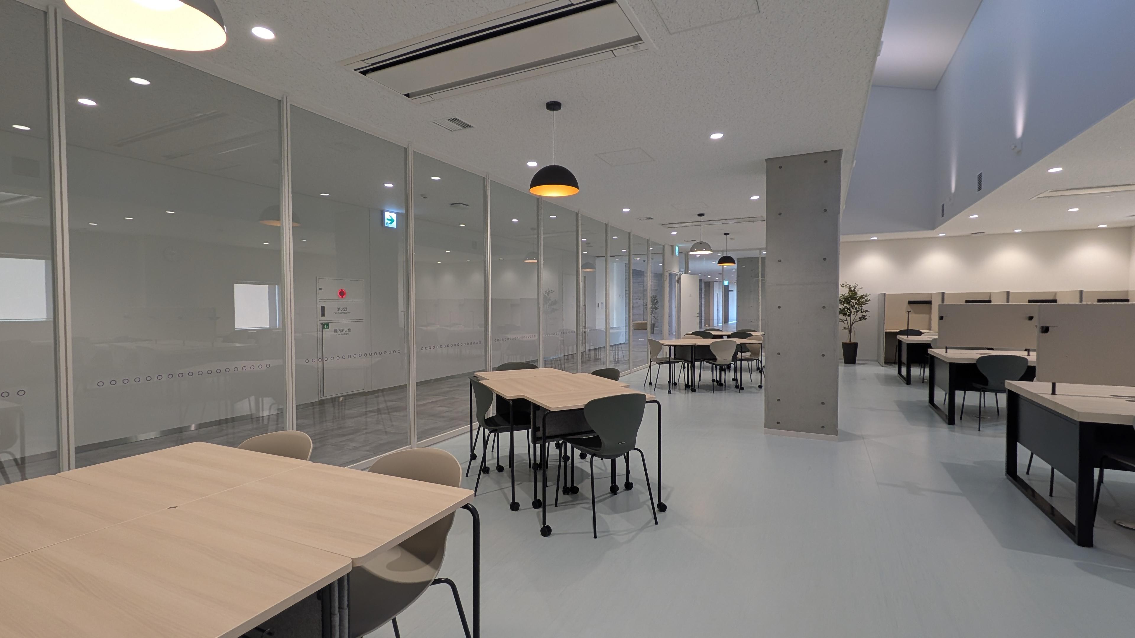 しごと学習スペース(真ん中)